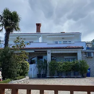 Apartman Sara, Omišalj